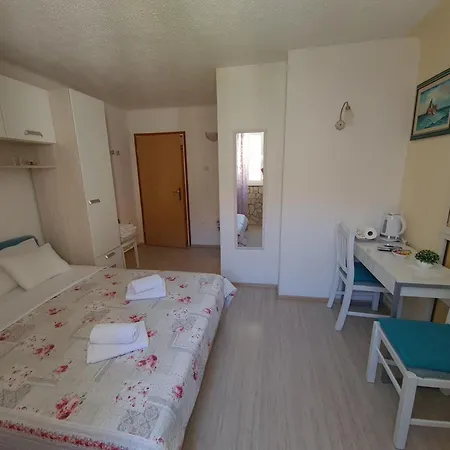 Guest house Private In The Center Of *